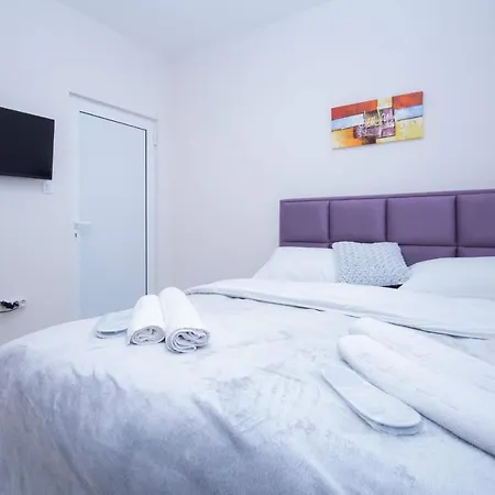 Pensjonat Cvetni Trg 4*