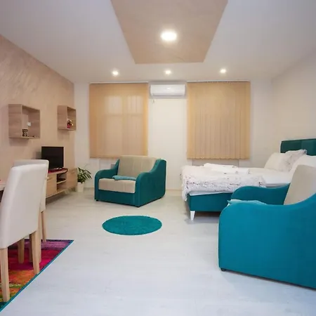 Pensjonat Cvetni Trg 4*