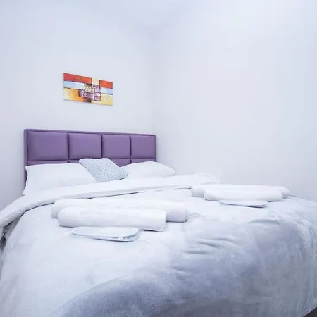 ゲストハウス Cvetni Trg