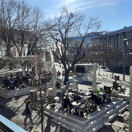 Pensjonat Cvetni Trg 4*